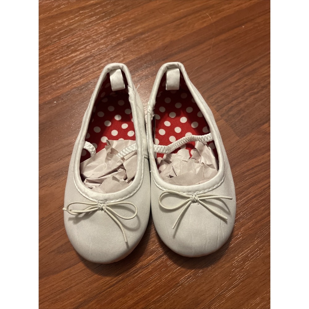 Girls White Flat Shoes H‎ & M size 20-21 New